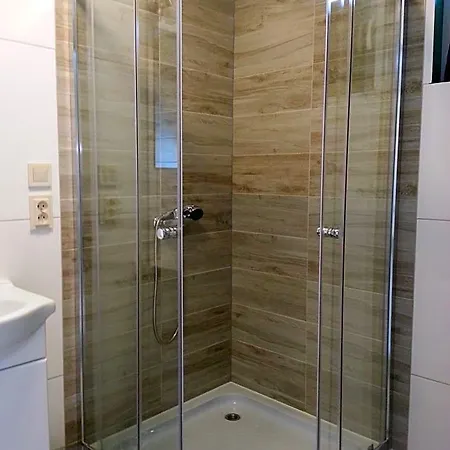 Деревянный коттедж Pod Wierzba